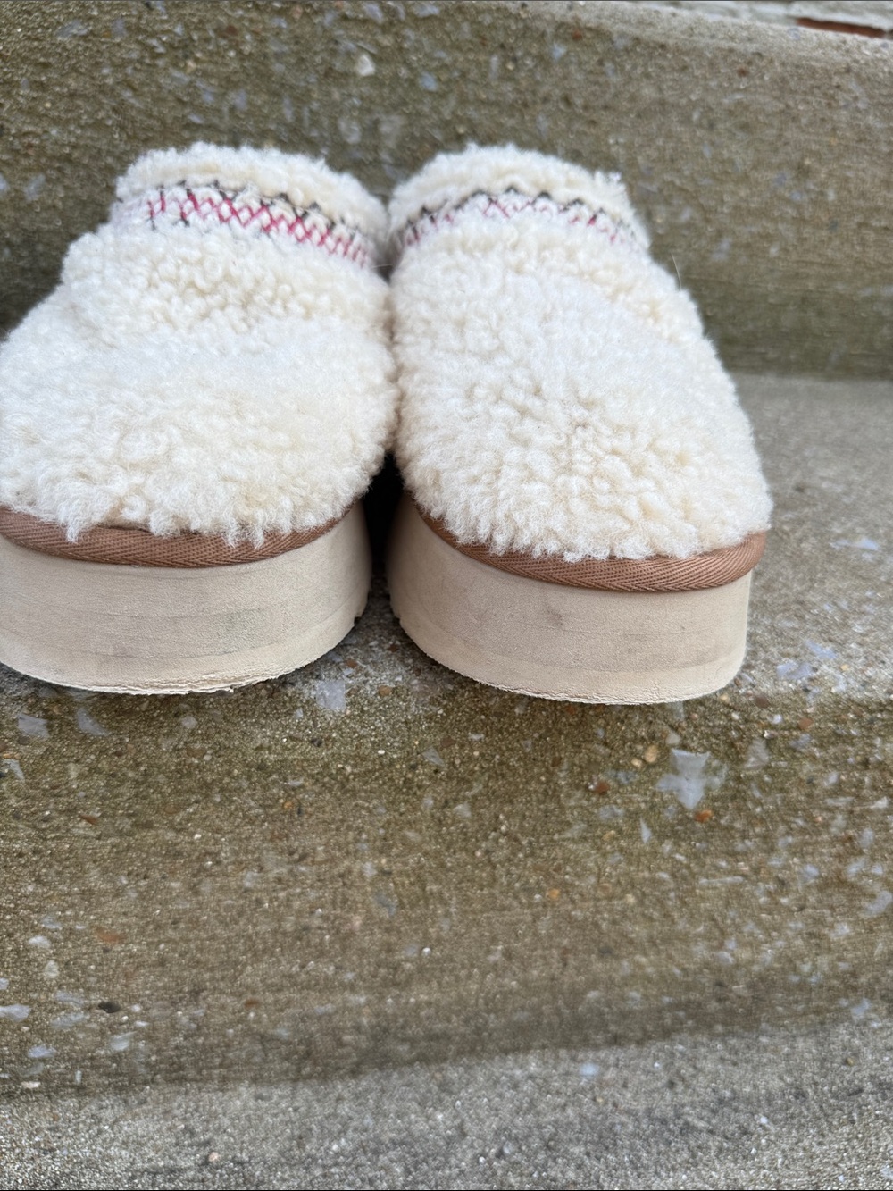 UGG Tazz Heritage Braid Slipper Size 10(41) - Picture 9 of 12